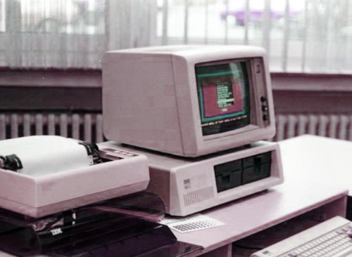 XT Computer in dann Deutschen Räumen 80er Jahre
